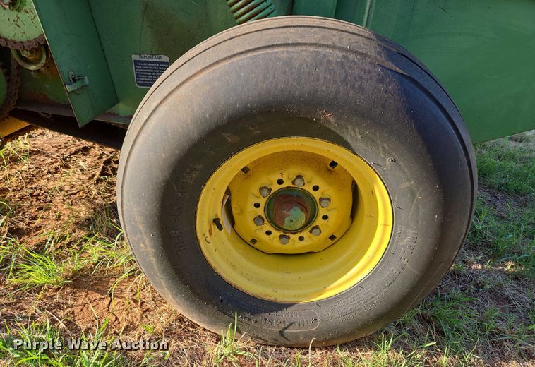 image for item EU3514 John Deere 510 Round baler