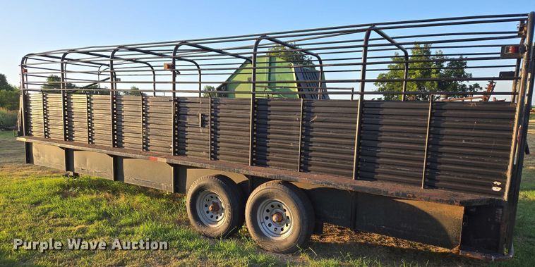 image for item EU3515 Livestock trailer