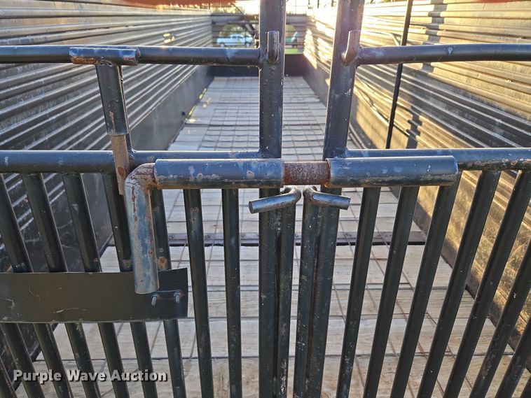 image for item EU3515 Livestock trailer