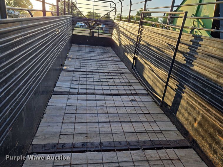 image for item EU3515 Livestock trailer