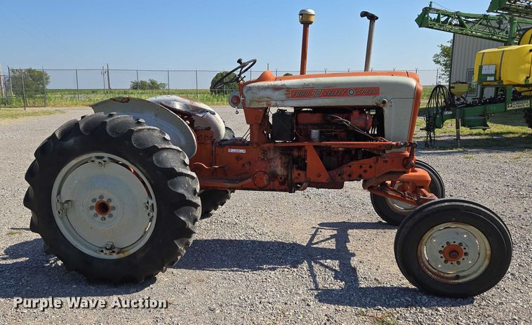 image for item EU3540 Ford 901 tractor