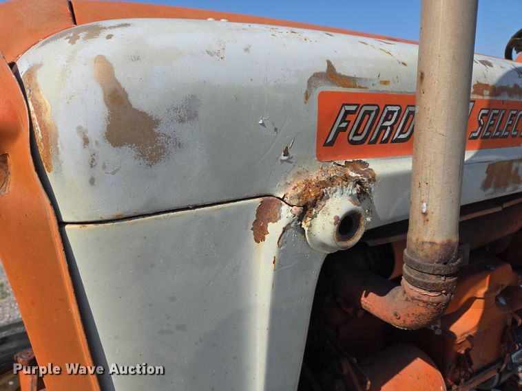 image for item EU3540 Ford 901 tractor