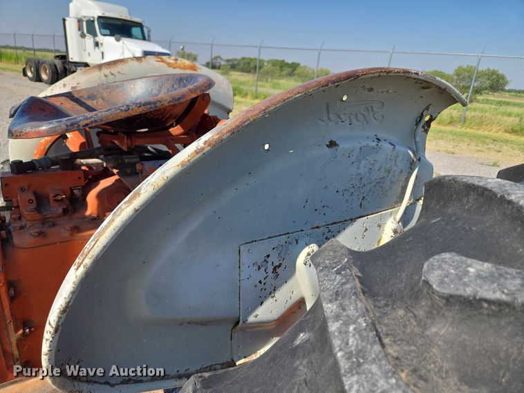 image for item EU3540 Ford 901 tractor