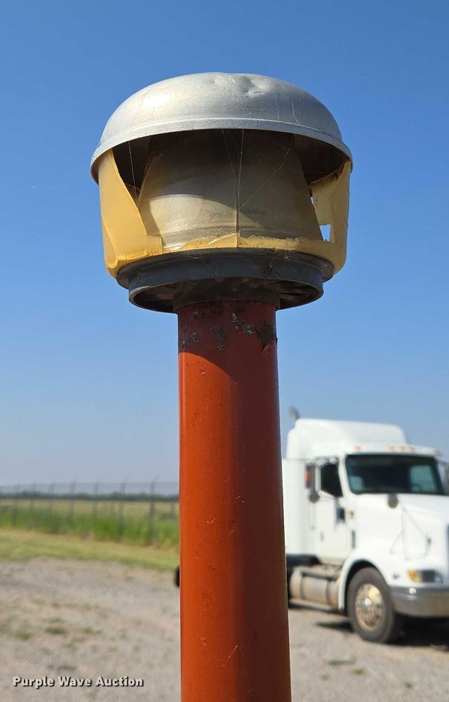 image for item EU3540 Ford 901 tractor