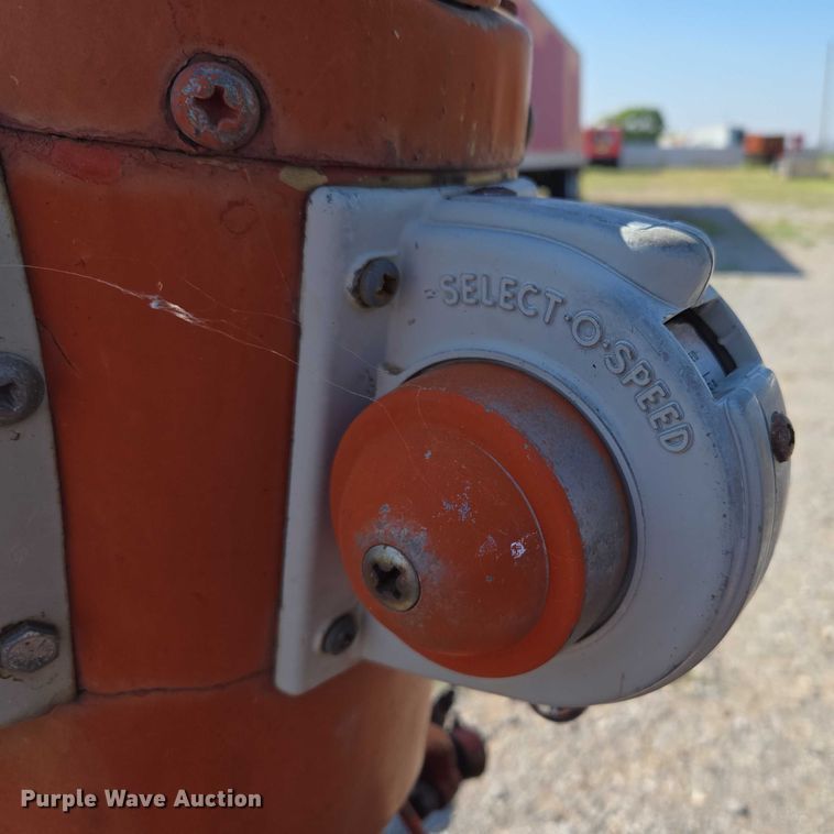 image for item EU3540 Ford 901 tractor