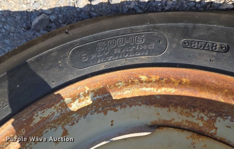 image for item EU3540 Ford 901 tractor