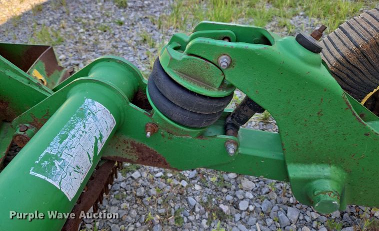 image for item EU3547 2007 John Deere CX15 batwing finish mower