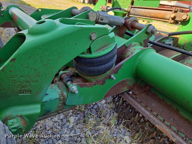 image for item EU3547 2007 John Deere CX15 batwing finish mower