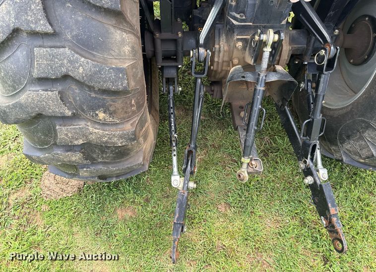 image for item HI9347 2015 Mahindra 2555 HST MFWD tractor