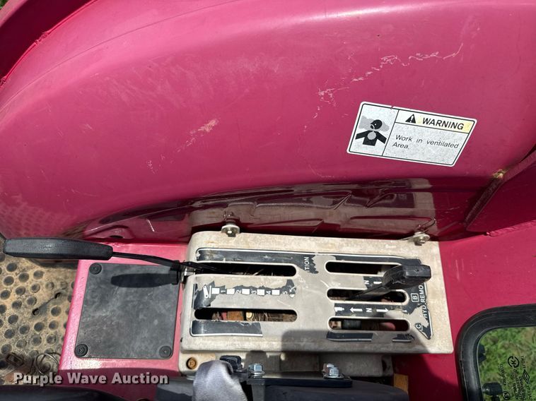 image for item HI9347 2015 Mahindra 2555 HST MFWD tractor