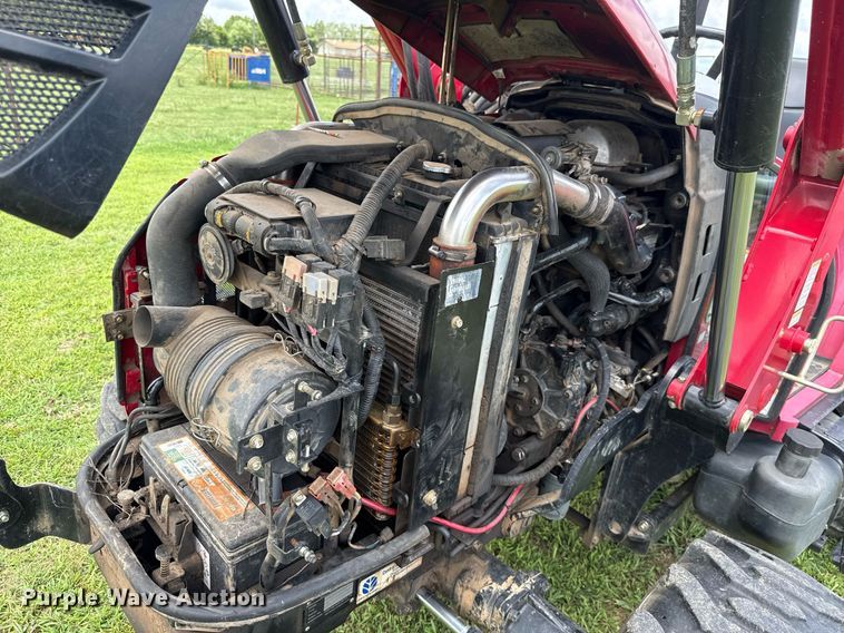 image for item HI9347 2015 Mahindra 2555 HST MFWD tractor