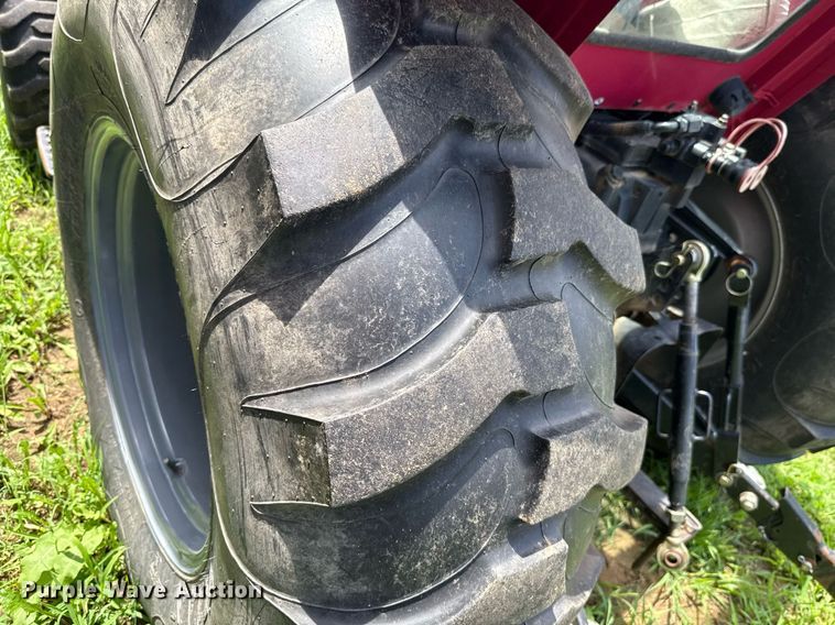 image for item HI9347 2015 Mahindra 2555 HST MFWD tractor