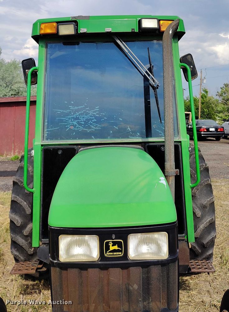 image for item IP9653 2001 John Deere 5310 tractor