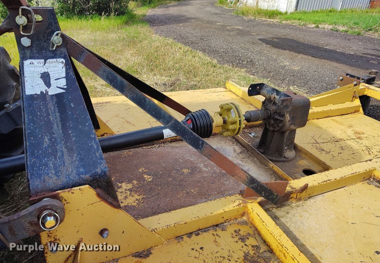 image for item IP9653 2001 John Deere 5310 tractor