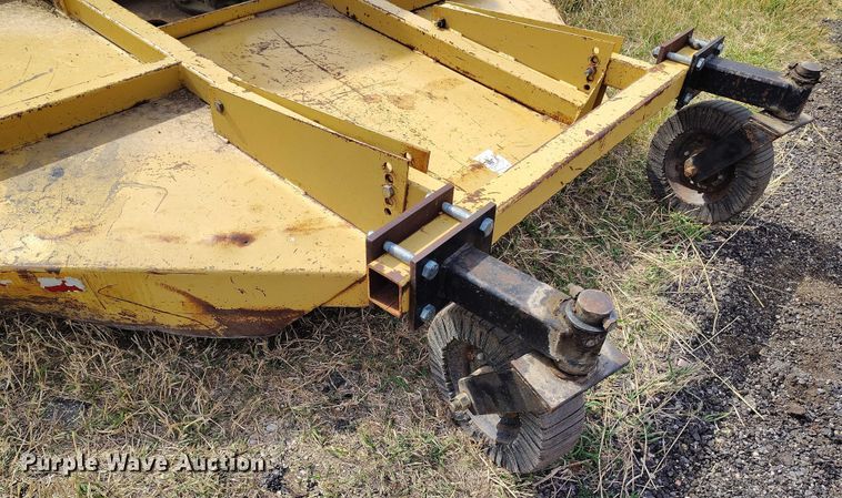 image for item IP9653 2001 John Deere 5310 tractor