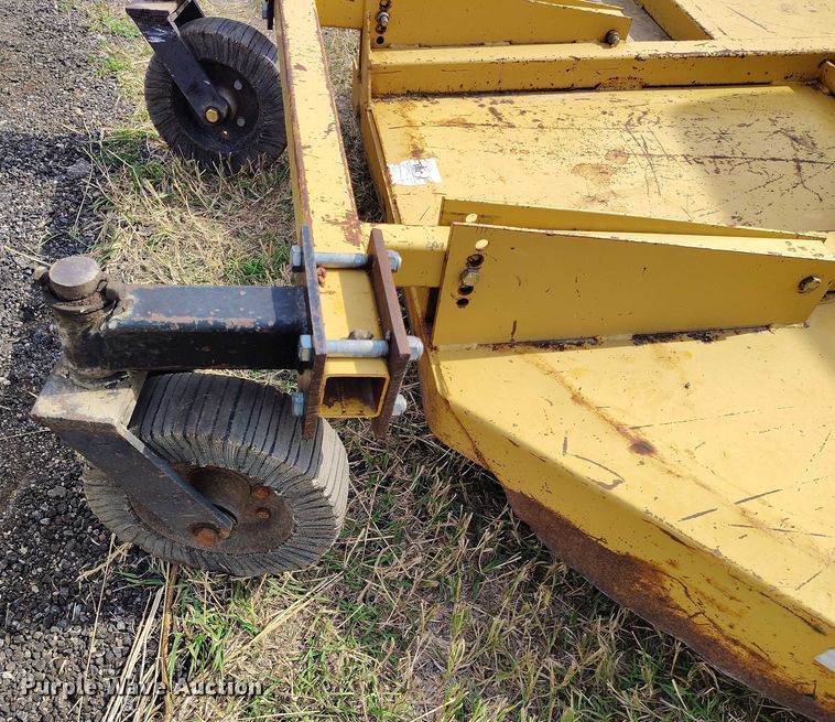 image for item IP9653 2001 John Deere 5310 tractor