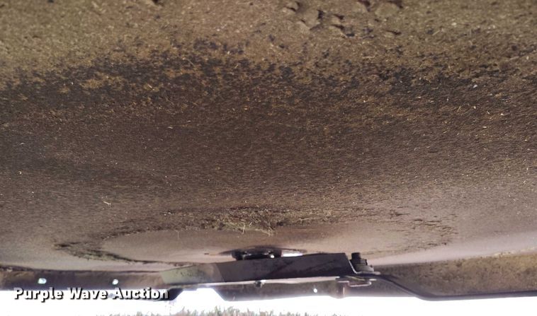 image for item IP9653 2001 John Deere 5310 tractor