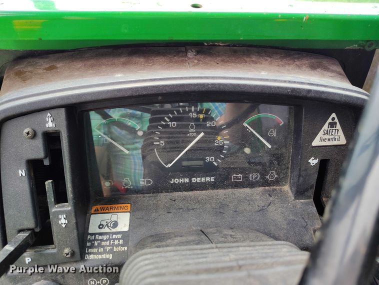 image for item IP9653 2001 John Deere 5310 tractor