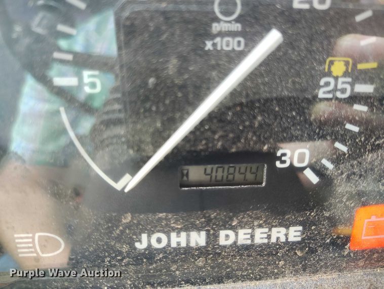 image for item IP9653 2001 John Deere 5310 tractor