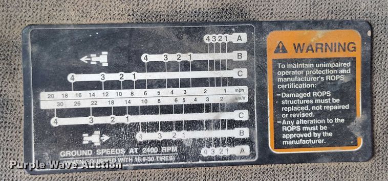 image for item IP9653 2001 John Deere 5310 tractor