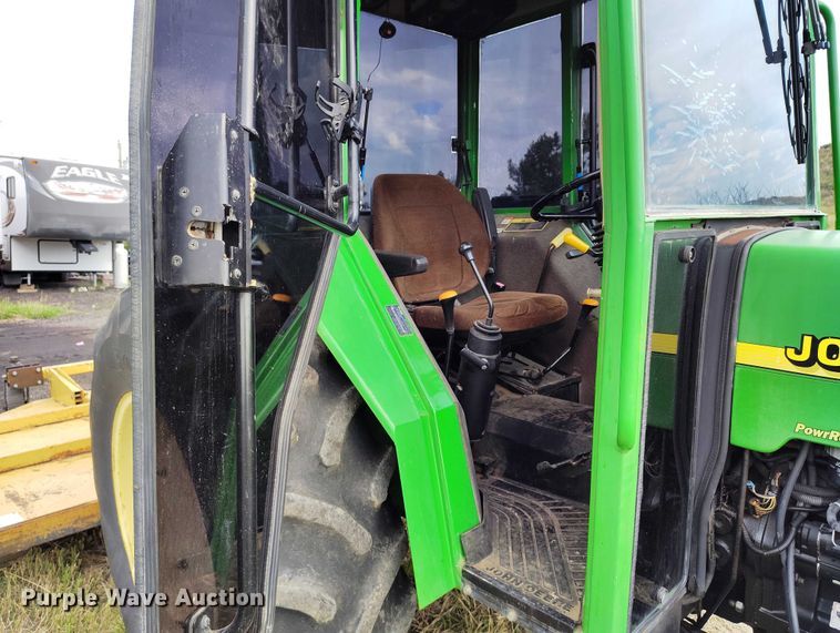 image for item IP9653 2001 John Deere 5310 tractor