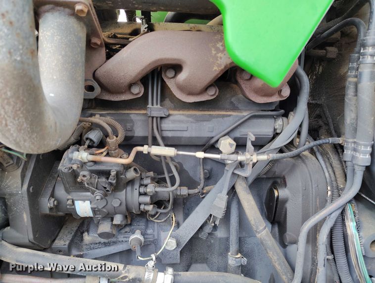 image for item IP9653 2001 John Deere 5310 tractor