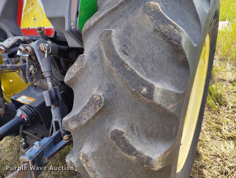 image for item IP9653 2001 John Deere 5310 tractor