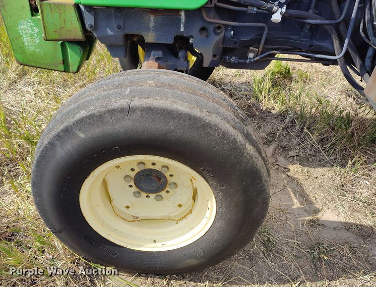 image for item IP9653 2001 John Deere 5310 tractor