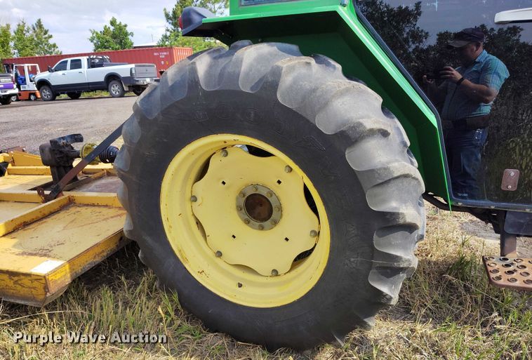 image for item IP9653 2001 John Deere 5310 tractor