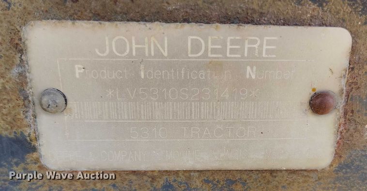 image for item IP9653 2001 John Deere 5310 tractor