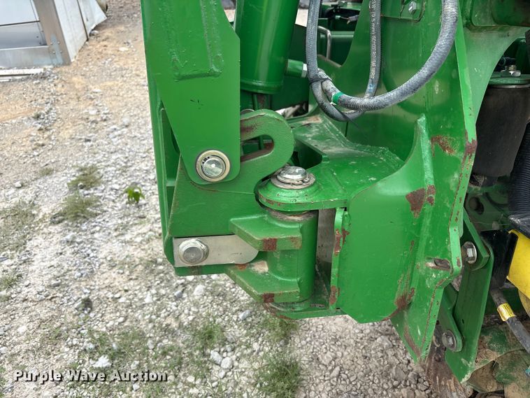 image for item YA0850 2011 John Deere 1790 split row planter