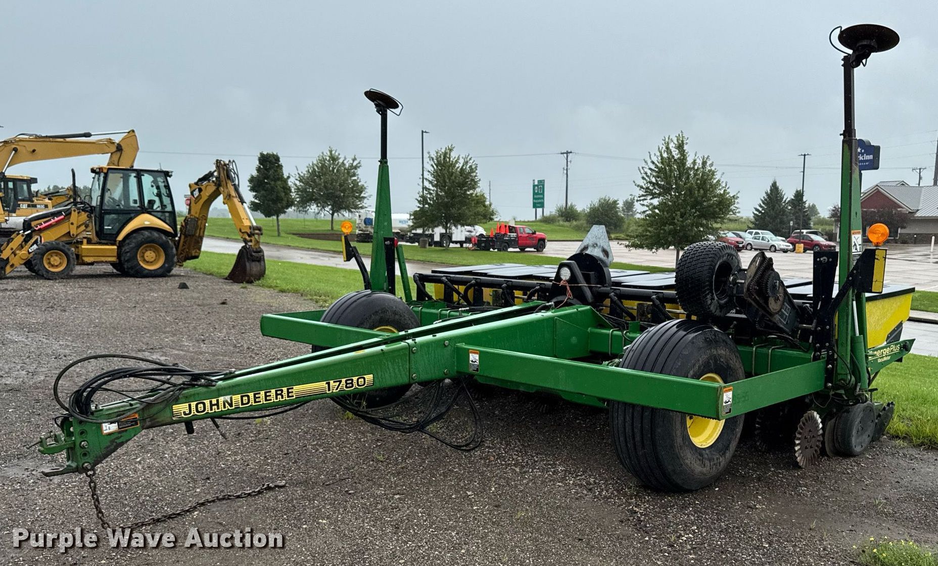 John Deere 1780 planter in Anamosa, IA | Item EM2215 for