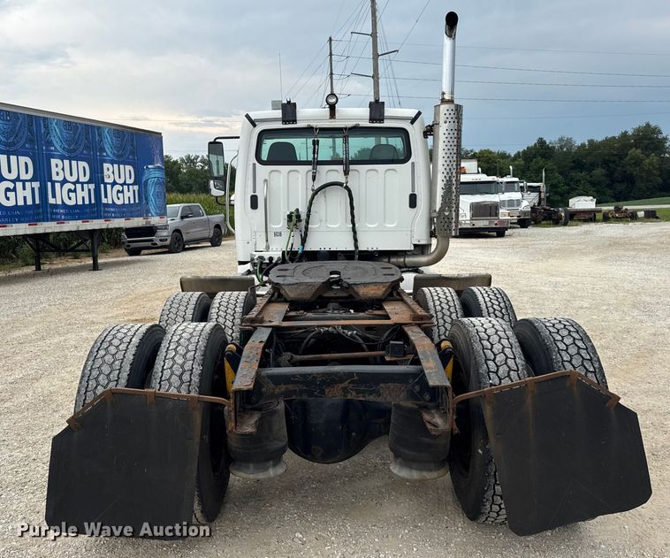 image for item DJ9696 2007 Freightliner M2 semi truck