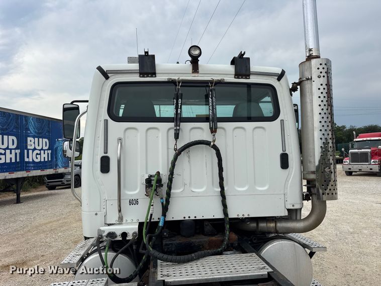 image for item DJ9696 2007 Freightliner M2 semi truck