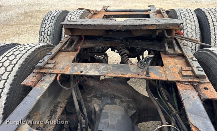 image for item DJ9696 2007 Freightliner M2 semi truck