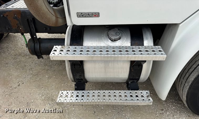 image for item DJ9696 2007 Freightliner M2 semi truck