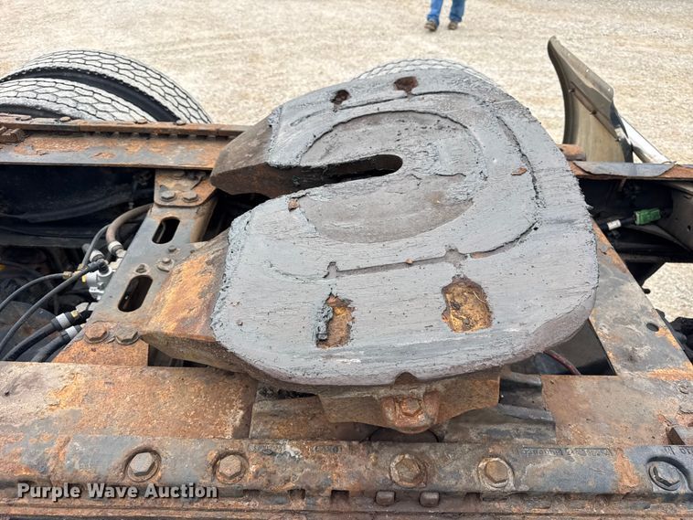 image for item DJ9696 2007 Freightliner M2 semi truck