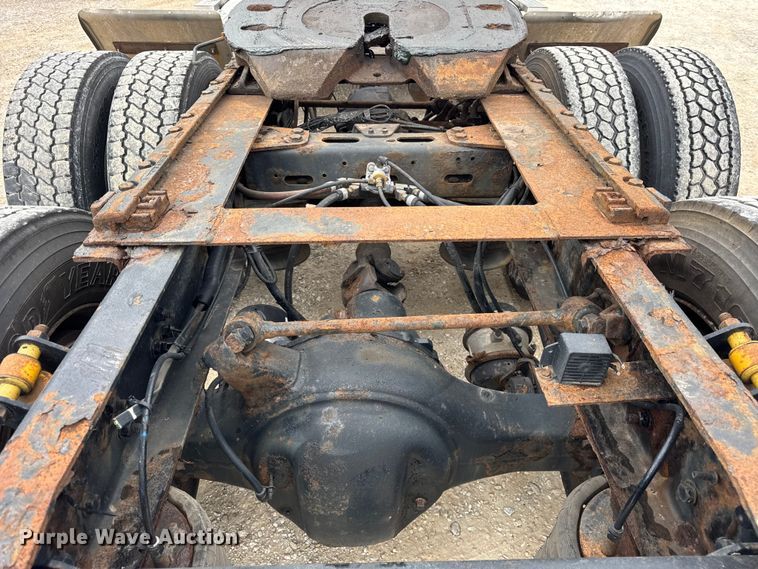 image for item DJ9696 2007 Freightliner M2 semi truck