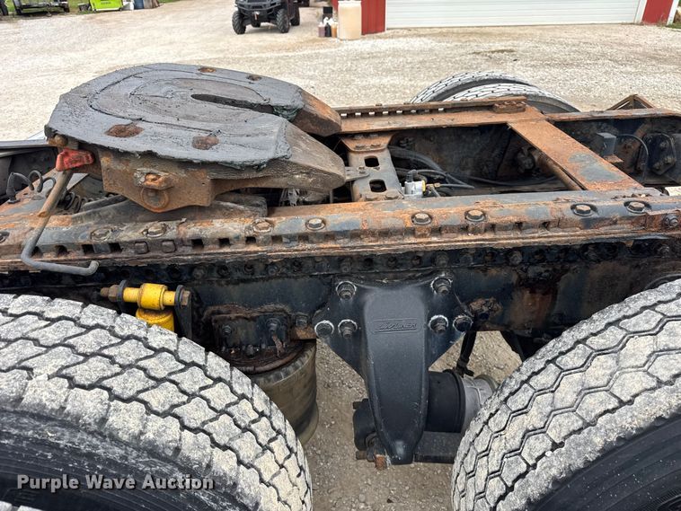 image for item DJ9696 2007 Freightliner M2 semi truck