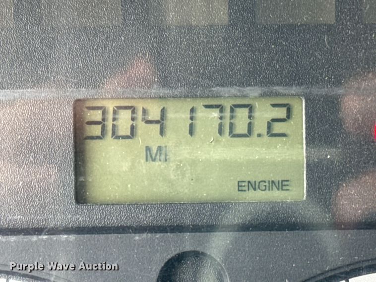 image for item DJ9696 2007 Freightliner M2 semi truck