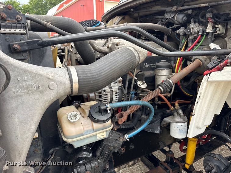 image for item DJ9696 2007 Freightliner M2 semi truck