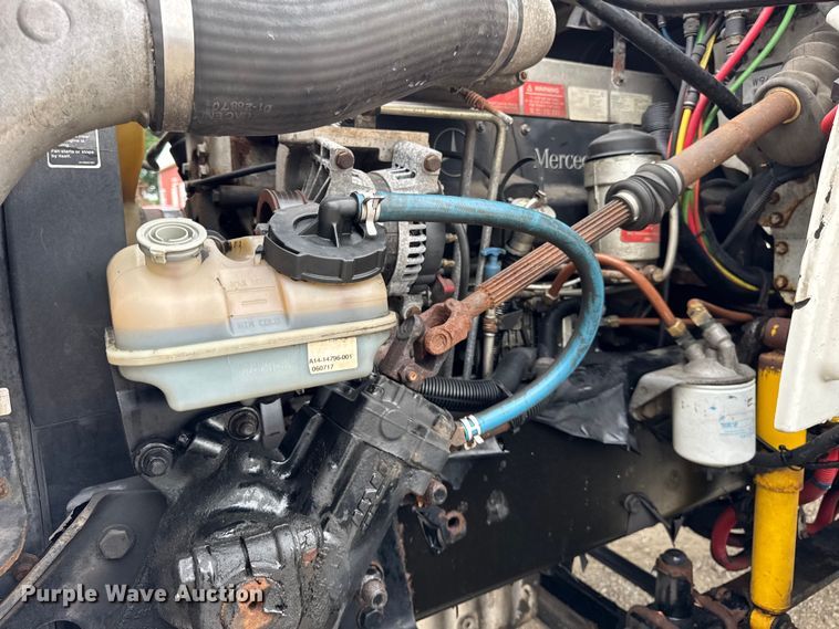 image for item DJ9696 2007 Freightliner M2 semi truck