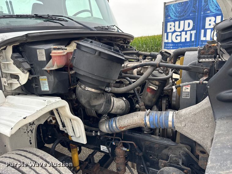 image for item DJ9696 2007 Freightliner M2 semi truck