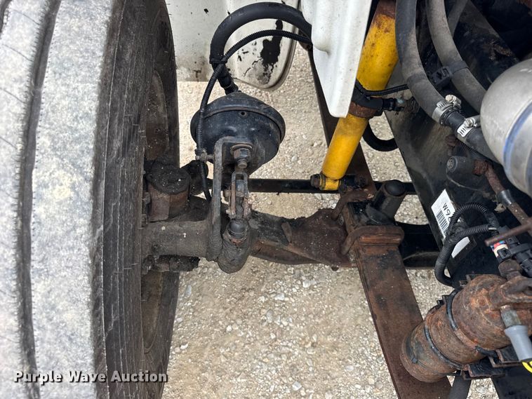 image for item DJ9696 2007 Freightliner M2 semi truck