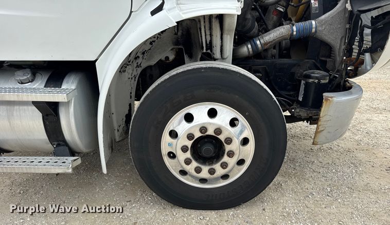 image for item DJ9696 2007 Freightliner M2 semi truck