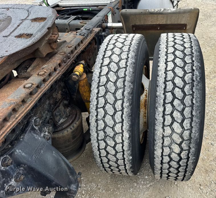 image for item DJ9696 2007 Freightliner M2 semi truck