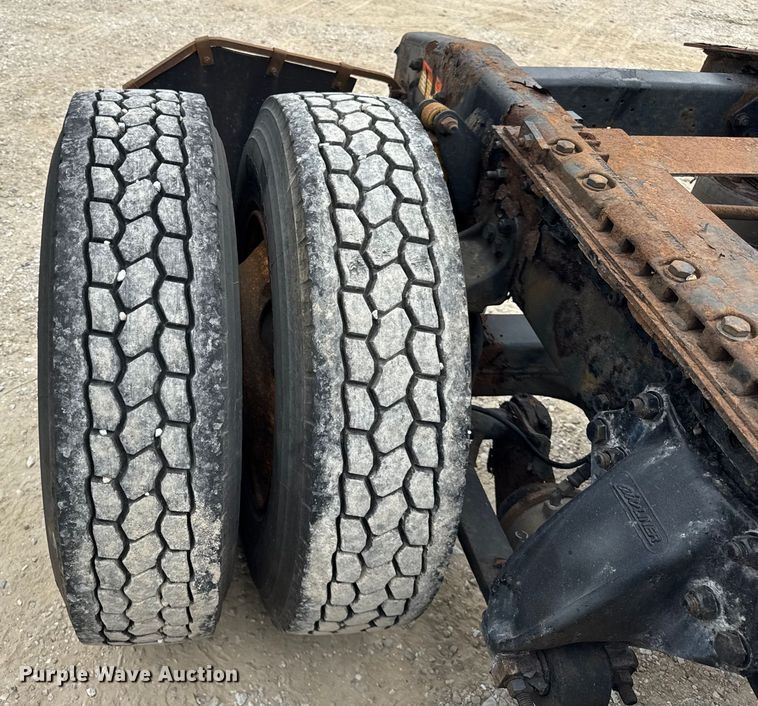 image for item DJ9696 2007 Freightliner M2 semi truck