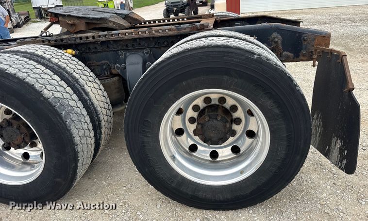 image for item DJ9696 2007 Freightliner M2 semi truck