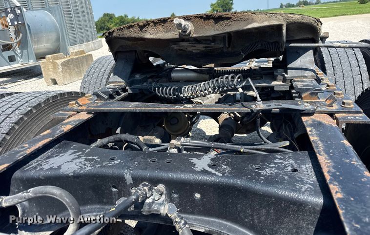 image for item DJ9703 2007 Kenworth T800 semi truck