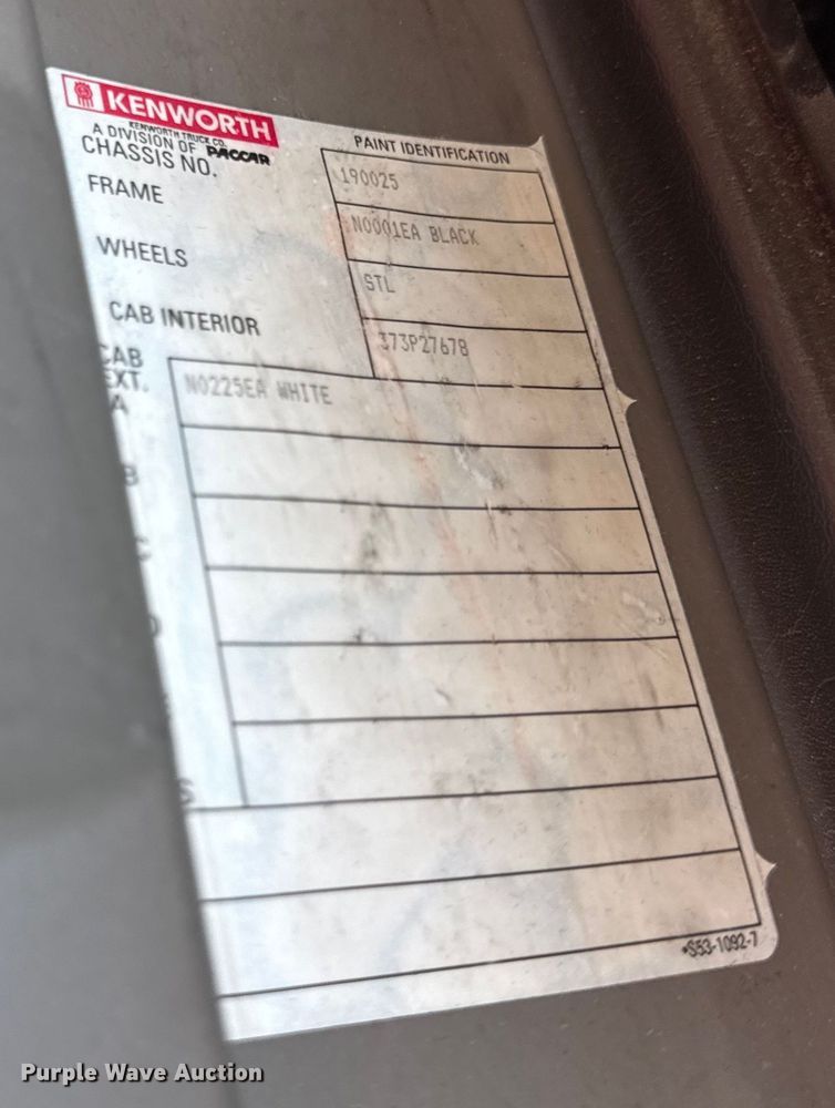 image for item DJ9703 2007 Kenworth T800 semi truck